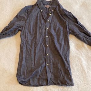 Gap long sleeve chambray button down